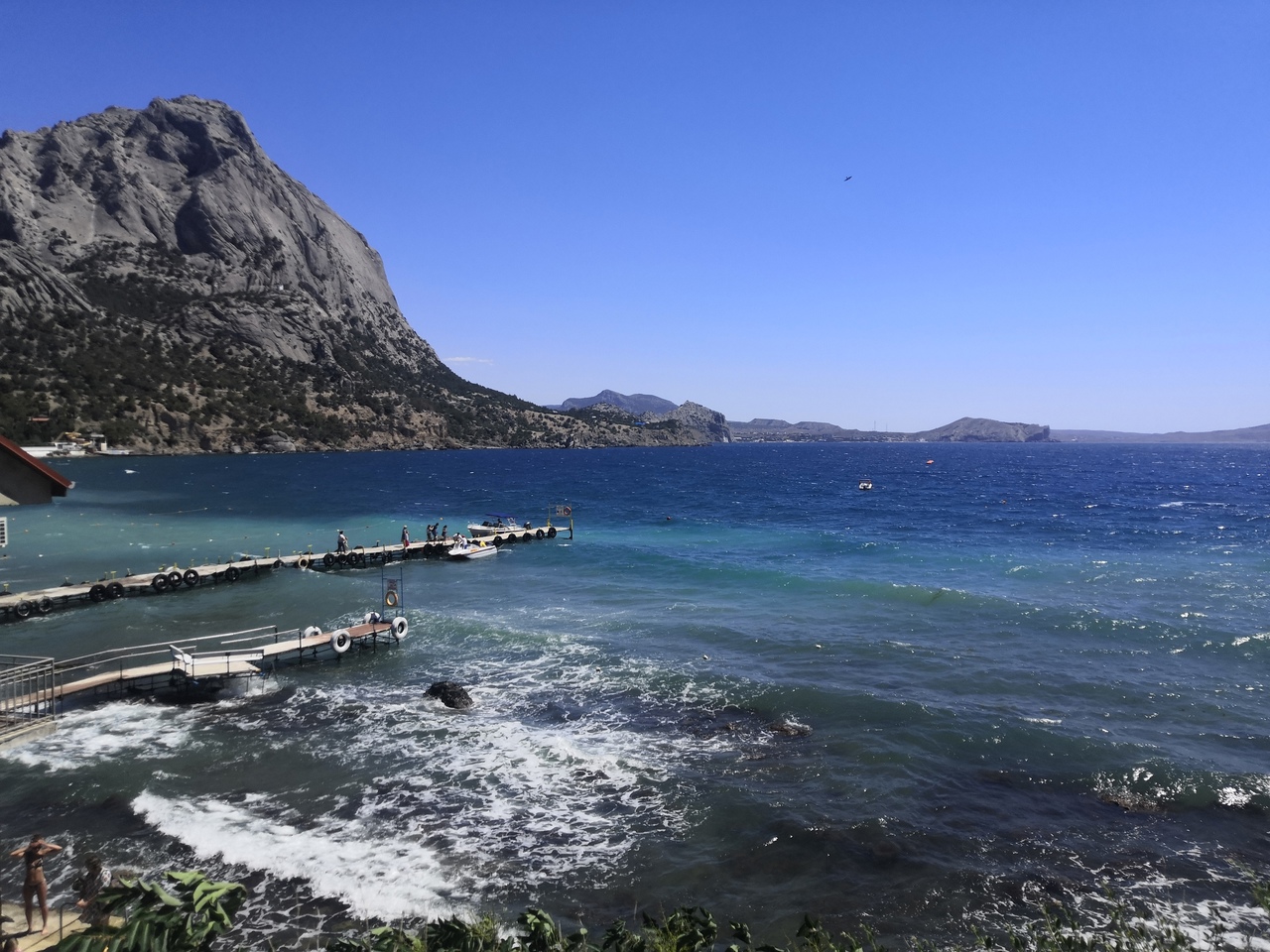 молодежный отдых в крыму судак фото